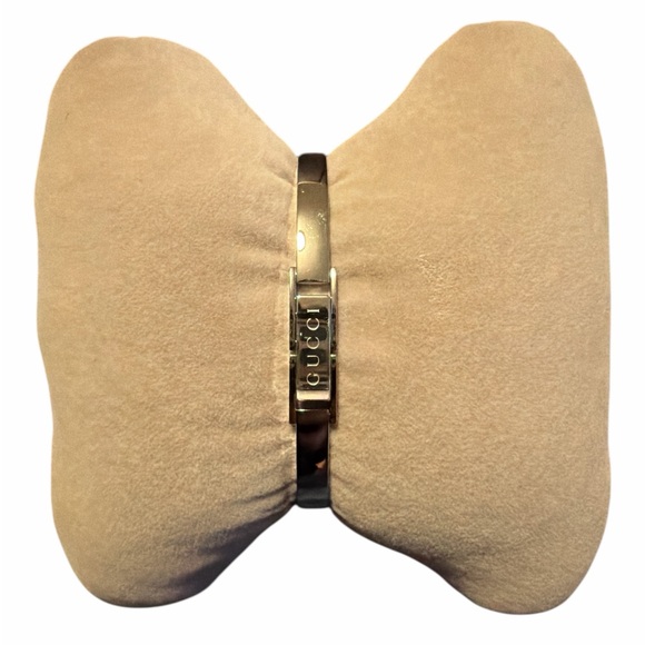 Gucci Silver Bangle Women's Watch - Picture 3 of 6